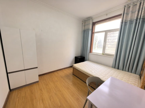 合租·中南世纪城一期 4居室 南卧