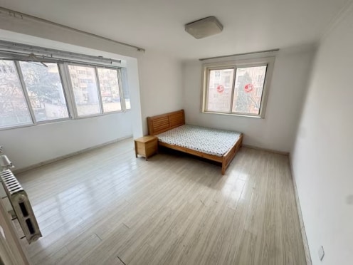 合租·天林家园 3居室 南卧