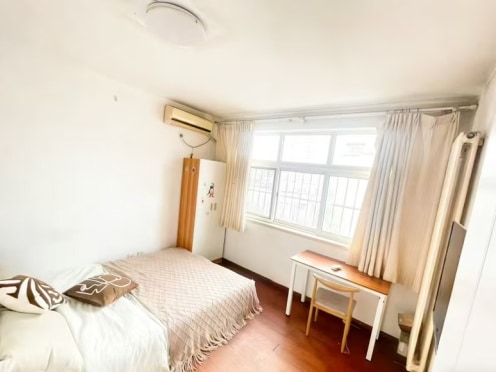 合租·福苑小区东区 5居室 南卧
