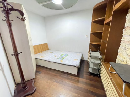 合租·颐景园 5居室 南卧