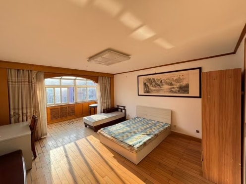 合租·环海花园北区 5居室 南卧