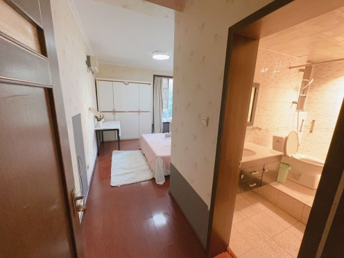 合租·富港花园 4居室 南卧