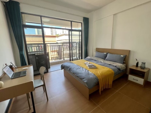 独栋·珠海蜗居公寓 香洲店 阳台大单间直租 精装公寓拎包入住 可养猫长租福利多多 开间