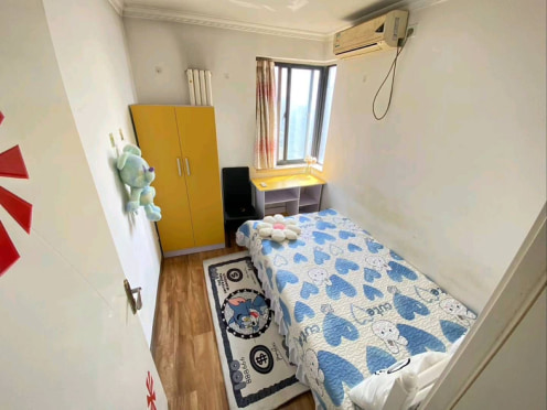 合租·丈八一号 5居室 南卧