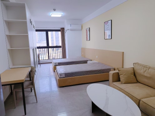 独栋·租建投安居公寓 合生社区并州帝景店 茂业楼下直租无中介、可月付可公积金直付 主题特价年租咨询可每月优惠，双床房 朝北56平米--5 1室1厅