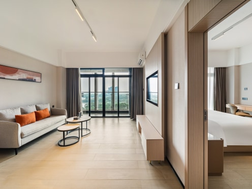 独栋·铂顿元世纪 翠亨新区店 【豪华湖景套房】   湖景东南向大阳台  拎包入住 首租特惠 1室1厅