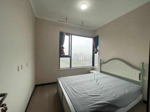 合租·广汇御园二期B区 5居室 南卧