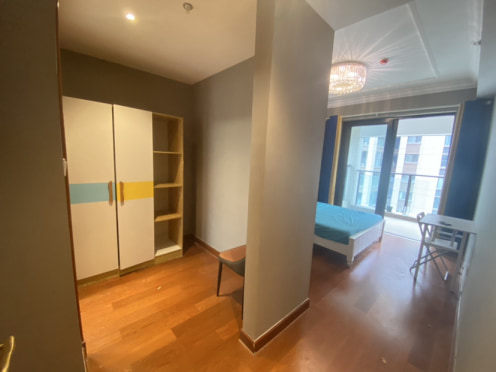 合租·天府半岛七期 4居室 西南卧