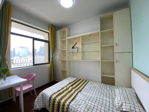 合租·滨江豪园 5居室 北卧