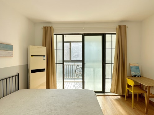 合租·红谷凯旋 5居室 南卧