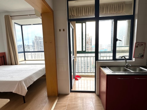 合租·圣淘沙花园 5居室 东南卧