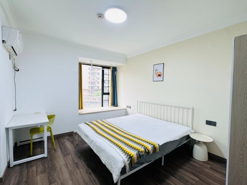 合租·红谷凯旋 5居室 南卧