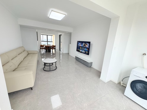 独栋·尔家公寓 华盛苑店 大四房！双阳台南北通透！公寓直租！G！ 4室2厅