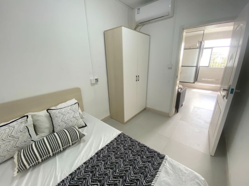 合租·光华街住宅区 5居室