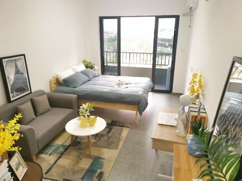 独栋·龙湖冠寓 高新区店 龙湖冠寓·租期灵活 独门独户 停车优惠 拎包入住 高楼层大阳台阳光好房 免费自习室 1室1厅