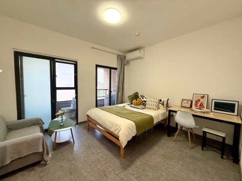 独栋·龙湖冠寓 高新区店 贝壳认证真房源！学生折上折，25平温馨小窝，24小时安保监控，靠近商圈 开间