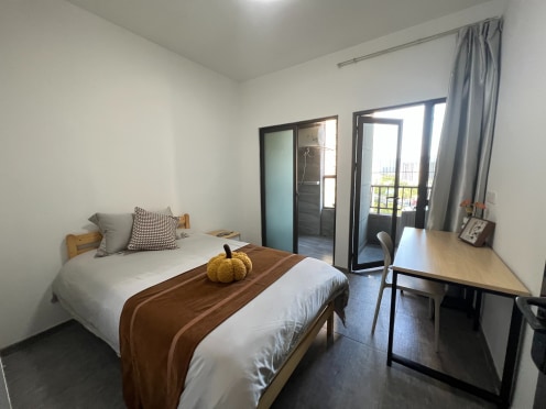 独栋·龙湖冠寓 高新区店 龙湖冠寓·租期灵活 独门独户 停车优惠 拎包入住 高楼层大阳台阳光好房 免费自习室 1室1厅