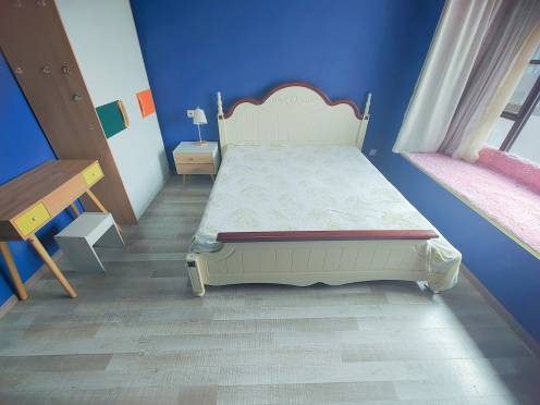 合租·人居盛和林语南区 4居室 南卧