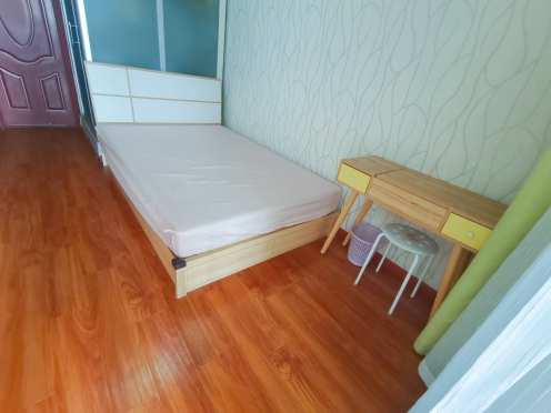 合租·中德英伦联邦B区 5居室 南卧