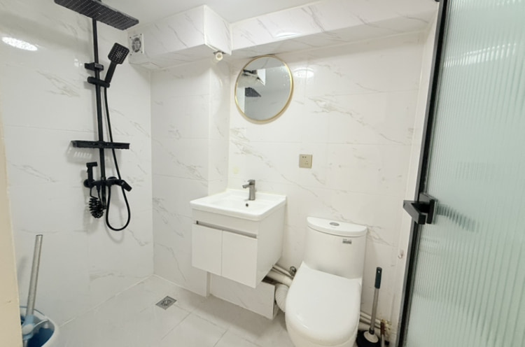 高配一室  多套房源 可押一付一  免费看房