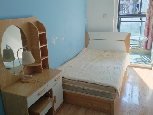 合租·新希望锦悦楠庭 5居室 南卧