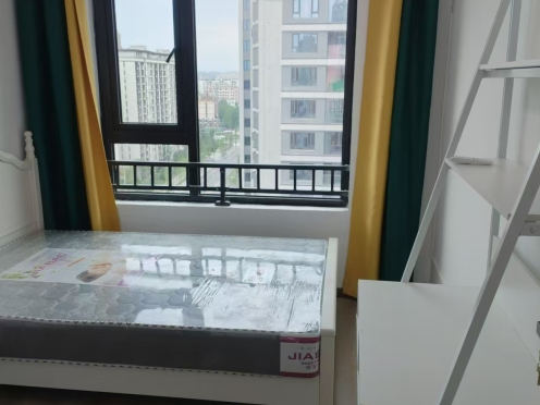 合租·德商石榴春和天骄 5居室 南卧