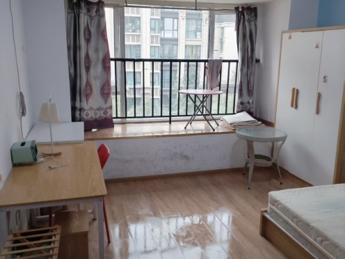 合租·新希望锦悦楠庭 5居室 南卧