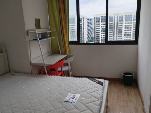 合租·美泉悦府 5居室 南卧