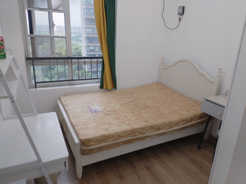 合租·珑熙郡 5居室 南卧