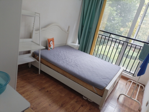 合租·新希望锦悦楠庭 5居室 南卧