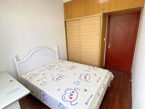 合租·湘龙鑫城 4居室 东/南卧