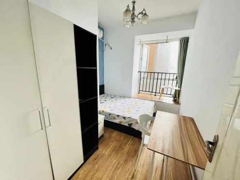 合租·望江锦园 4居室 南卧