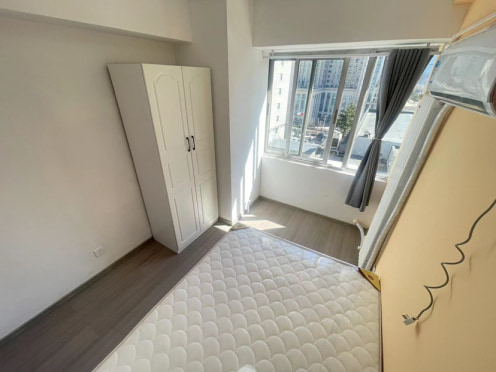 合租·港澳大厦 5居室 南卧