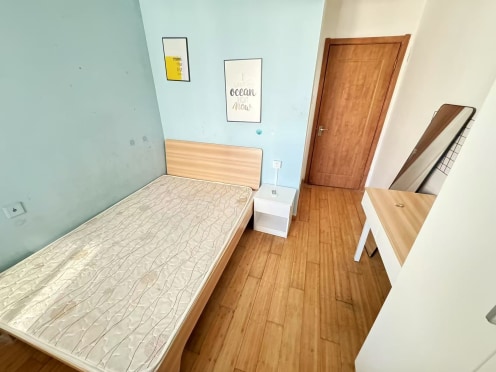 合租·安高城市天地 5居室 东卧