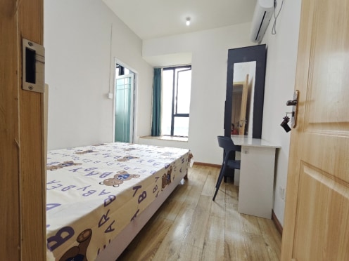 合租·宁馨园 5居室 南卧