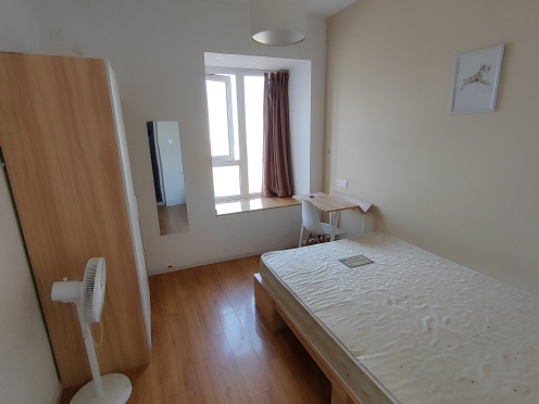 合租·佳年华广场一期 4居室 南卧