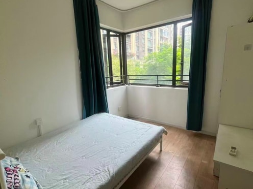 合租·北大资源颐和翡翠府 4居室