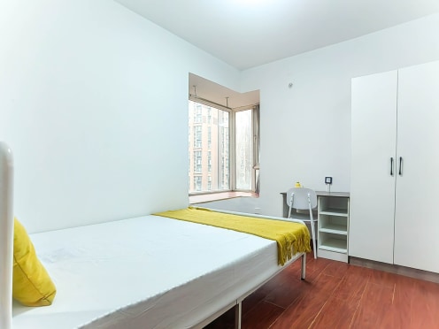 合租·蓝光花满庭一期 4居室 南卧