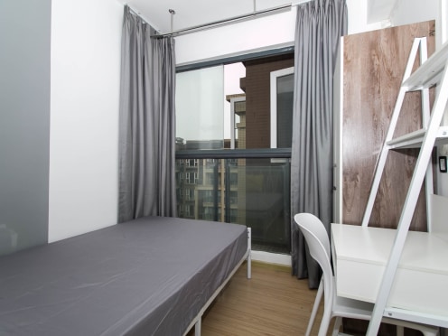 合租·橙郡二期 4居室