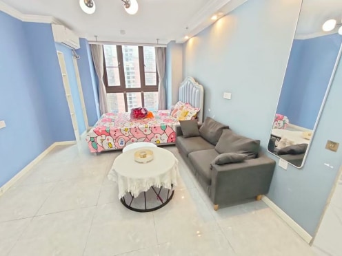 独栋·五颗星公寓 石桥铺商圈鹏润悦秀城店 精装一室温馨白领公寓，可租房可短租密码锁可随时看房。 开间