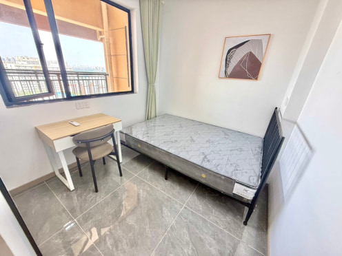 合租·阳光佳苑 4居室 南卧