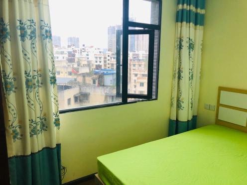 合租·枫林 3居室 东卧