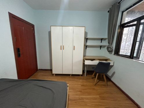 合租·华颐蓝天 3居室 东卧