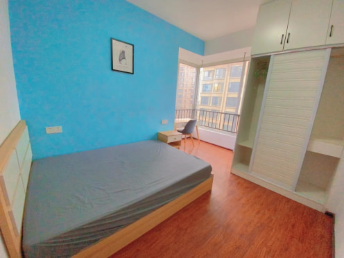 合租·恒森自在城 3居室 北卧