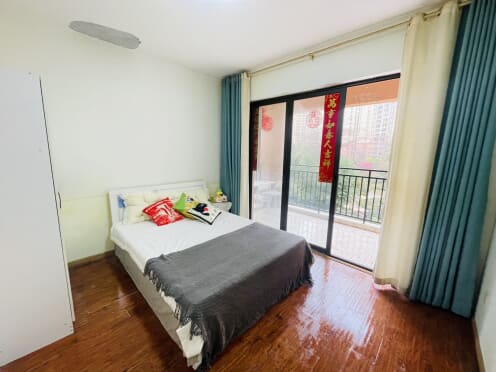 合租·佳兆业君汇上品 5居室 南卧