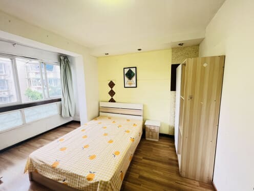 合租·南方半岛花园 4居室 南卧