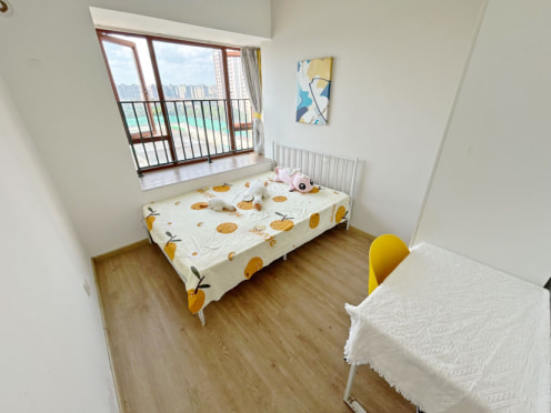 合租·蓝花楹 5居室 南卧