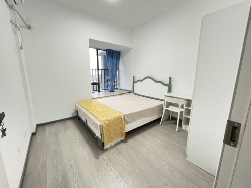 合租·天投滨湖长滩B区 5居室 南卧