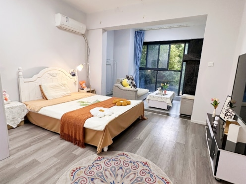 合租·中海右岸二期 4居室