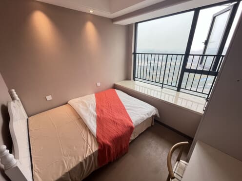 合租·中粮观澜祥云 4居室 东南卧